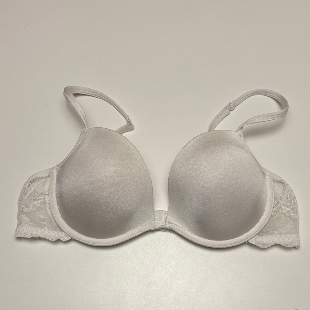 Y2K Lasenza 36a White bra bra W/ Lace details & room for padded cups GUC